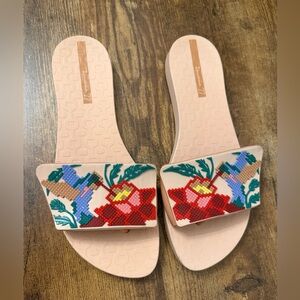 Ipanema Blush Slide Sandals with Colorful Floral Bead Motif from Brazil